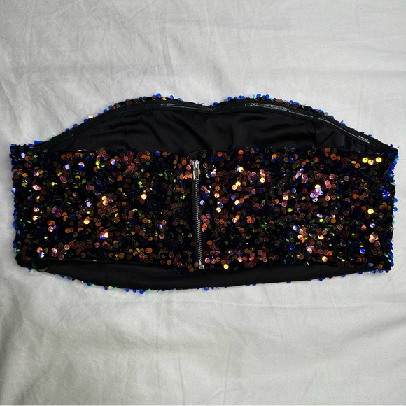 Sequin Bandeau Crop Top with back Zipper - Picture 4 of 5